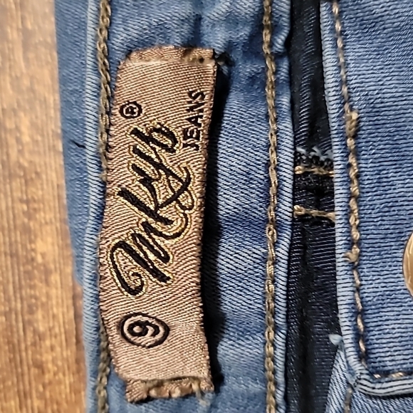 MKYB premium Jeans jeweled ankles size 9 Excellent preworn Condition women's - Picture 6 of 9